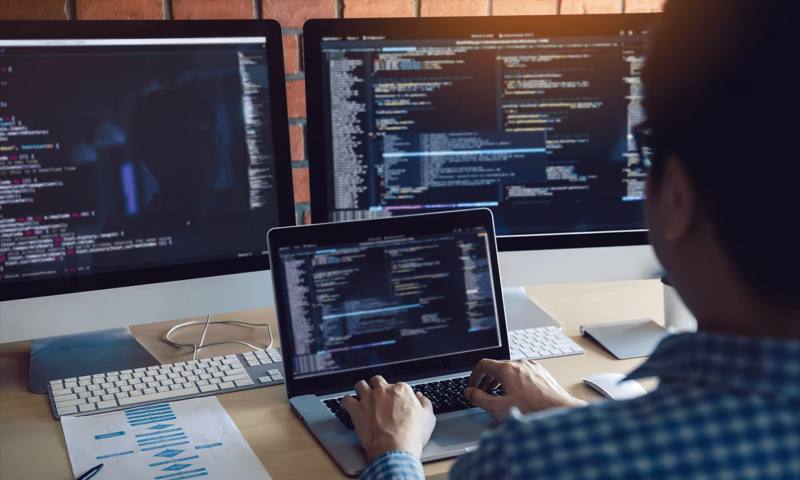 数据科学选型：R与Python如何赋能弥渡县网站建设？